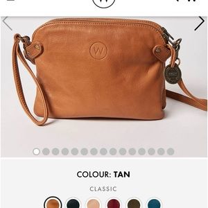 Leather tan crossbody